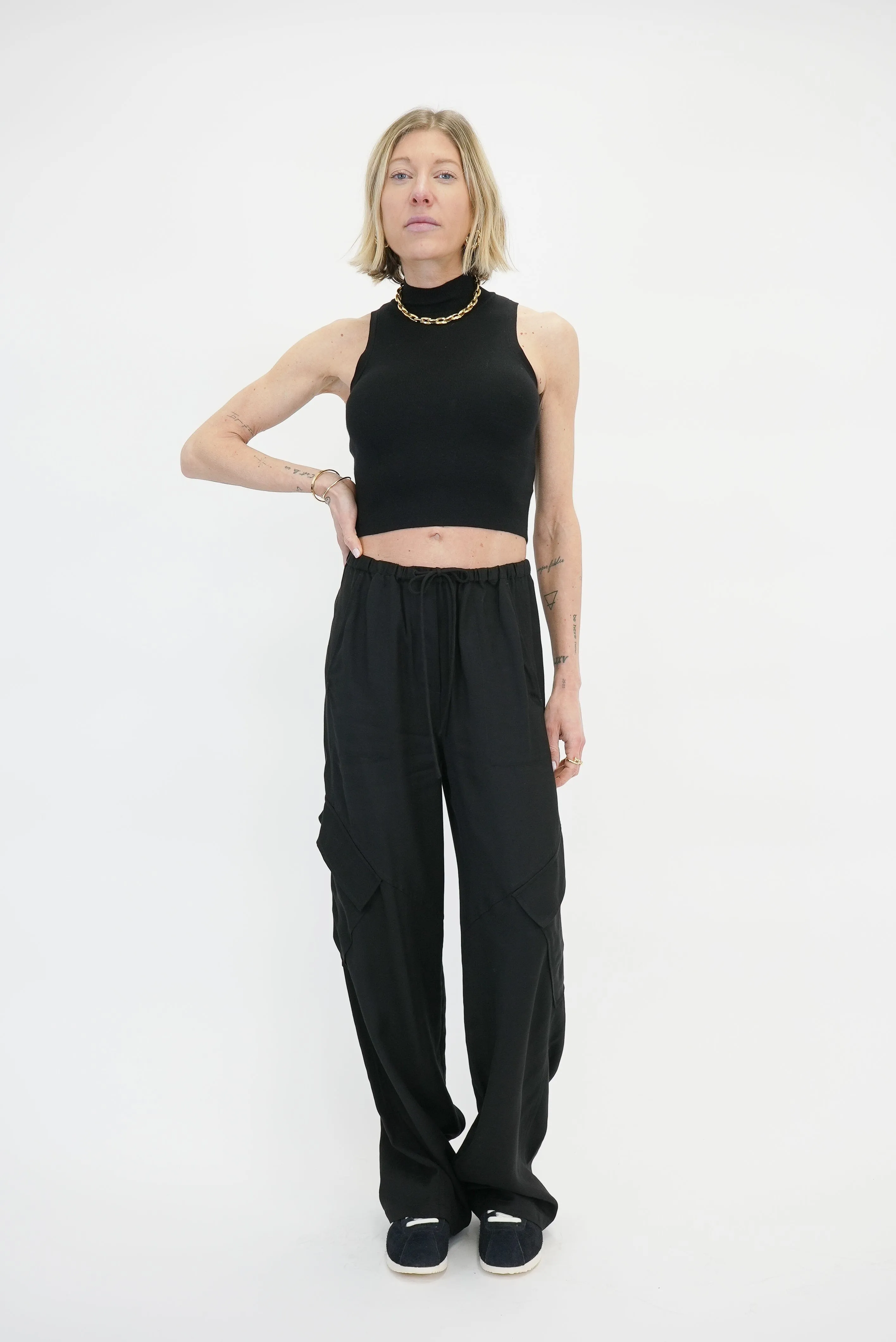 PIA TAILORED FLUID PANTS WITH POCKETS