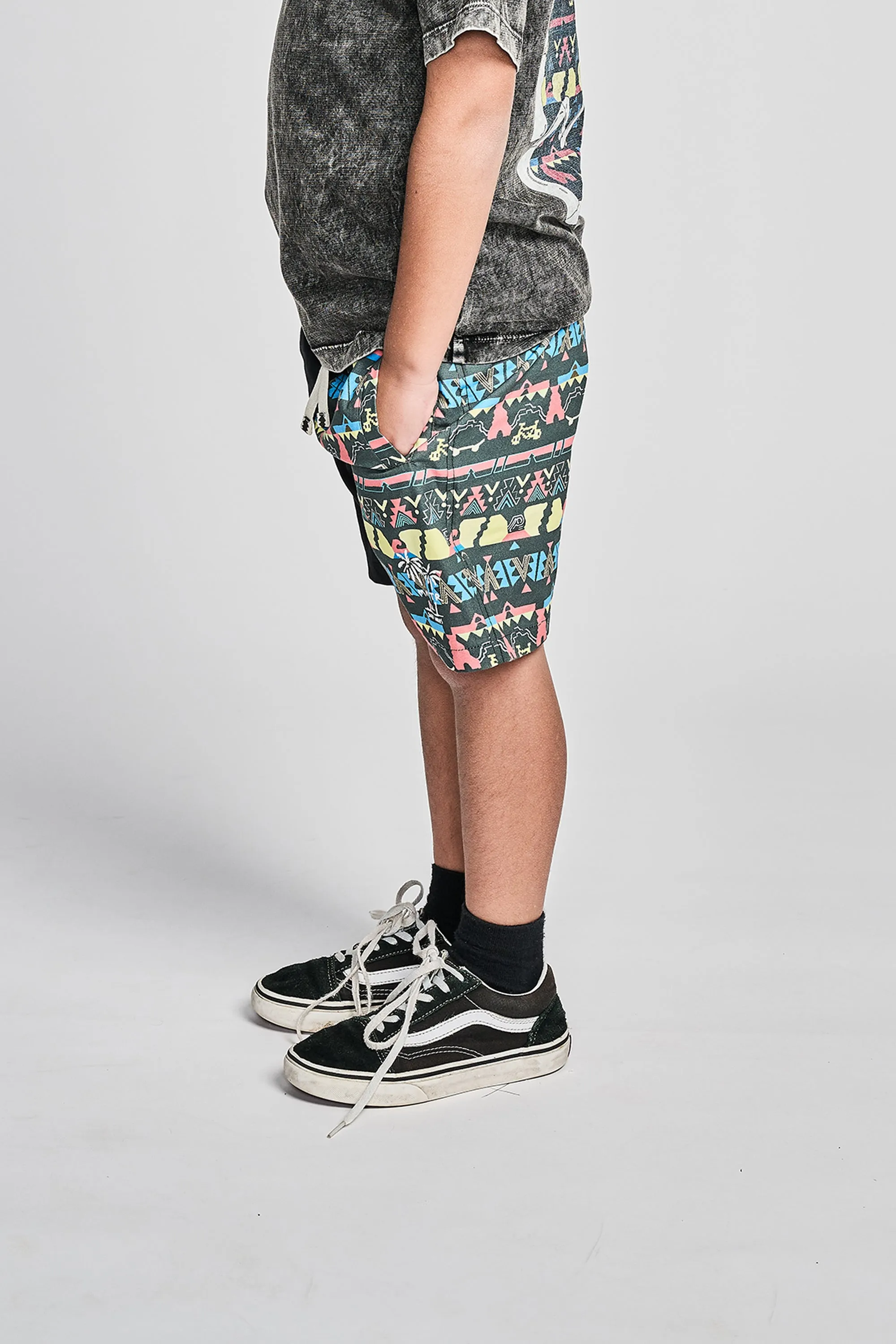TRIBE SHORT